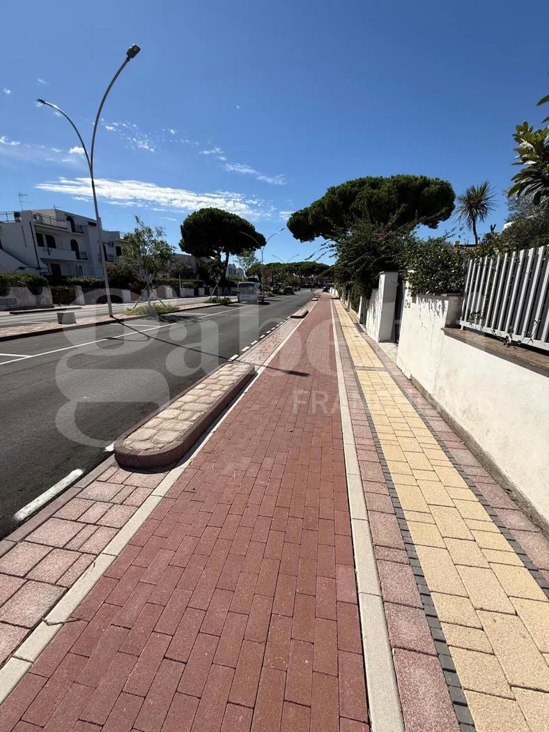Casa indipendente in vendita a Montalto di Castro - foto 1