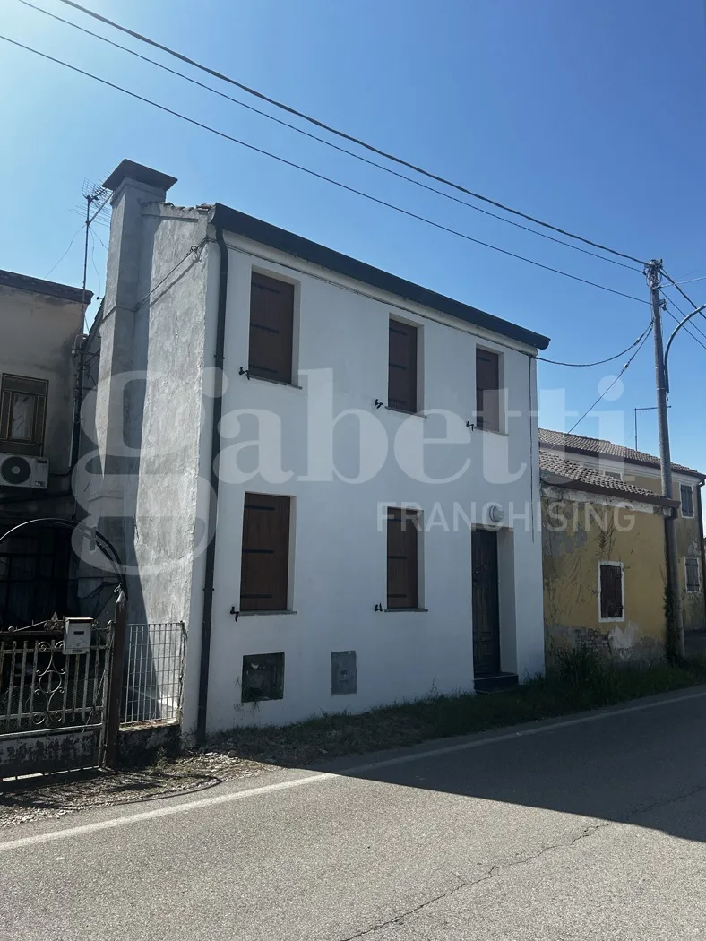 Casa indipendente in vendita a Ceregnano - foto 1