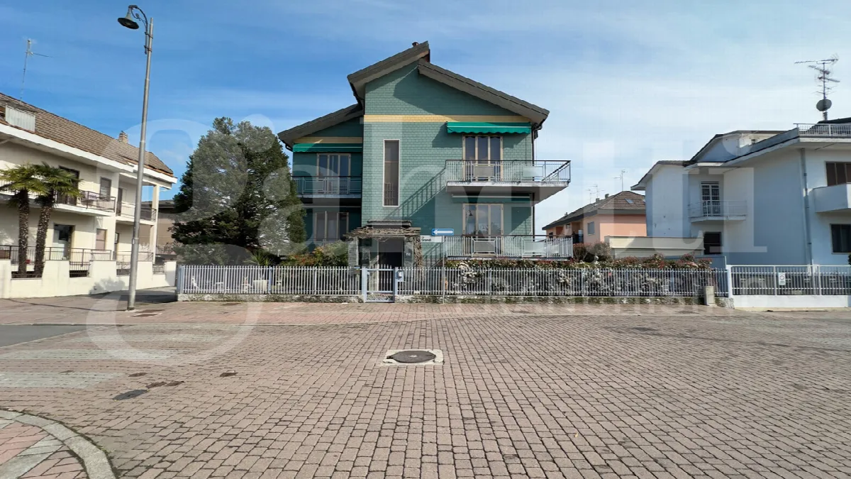 Casa bifamiliare in vendita a Pieve Emanuele - foto 1