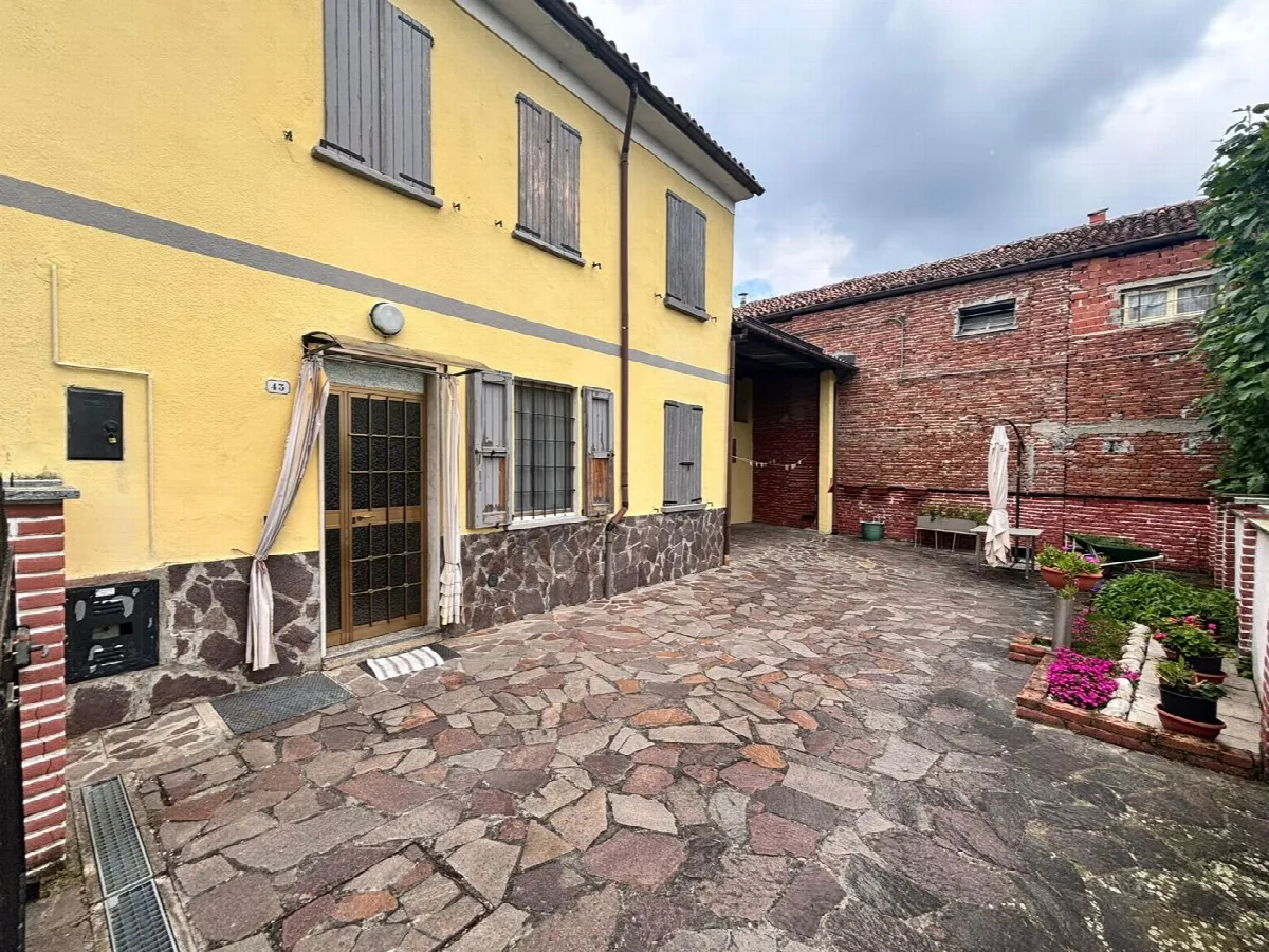 Casa indipendente in vendita a Montù Beccaria - foto 2