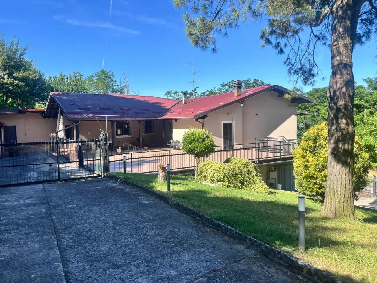 Villa in vendita a Broni - foto 1