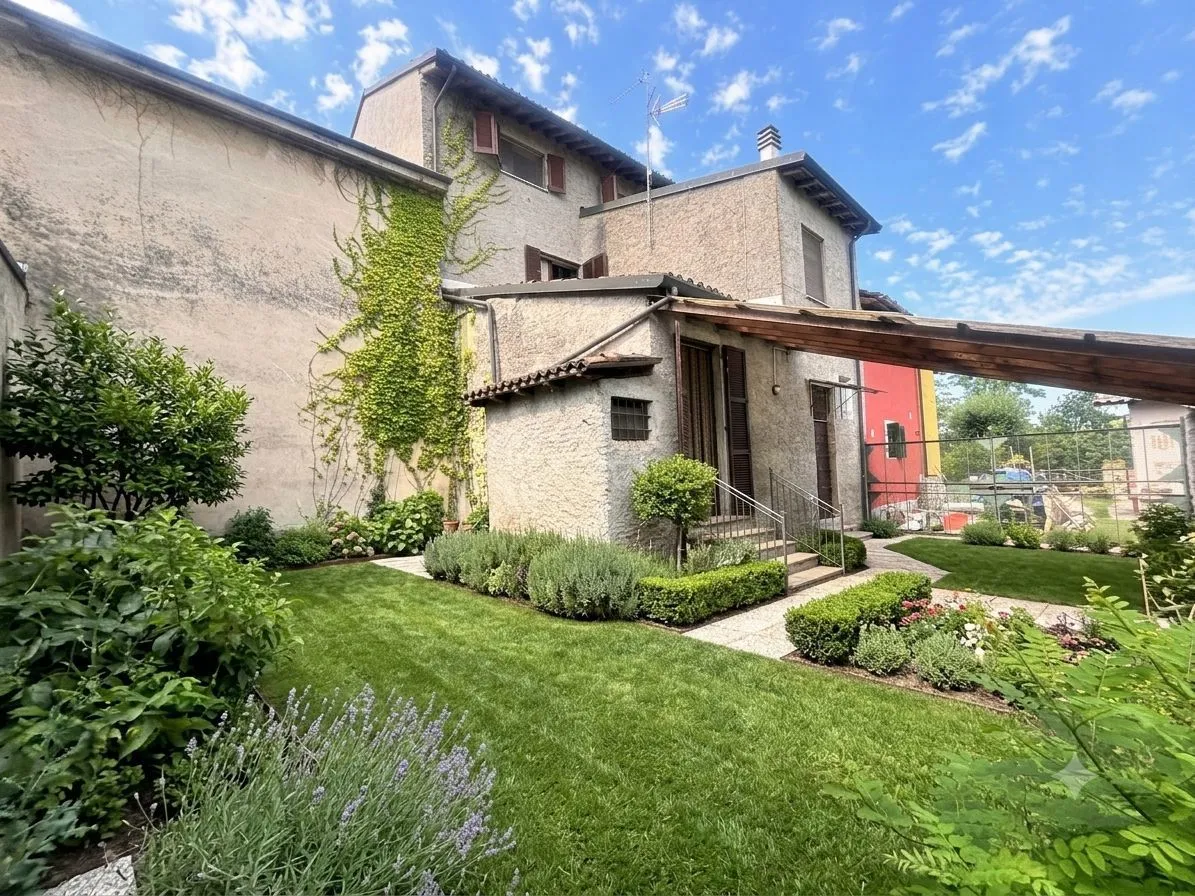 Casa indipendente in vendita a Montù Beccaria - foto 1