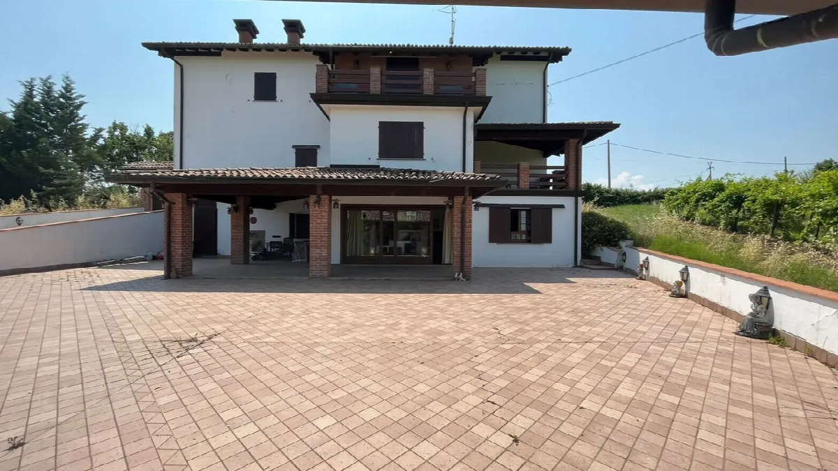Villa in vendita a Ziano Piacentino - foto 9