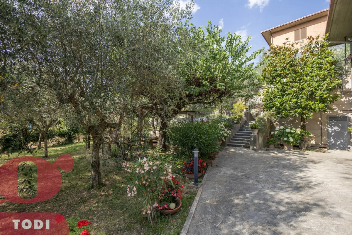 Casa indipendente in vendita a Collazzone - foto 10