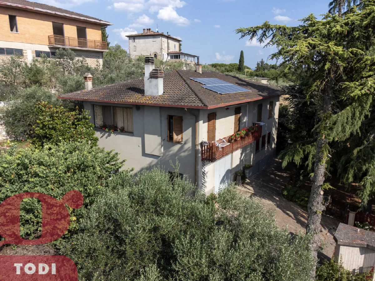 Casa indipendente in vendita a Collazzone - foto 2