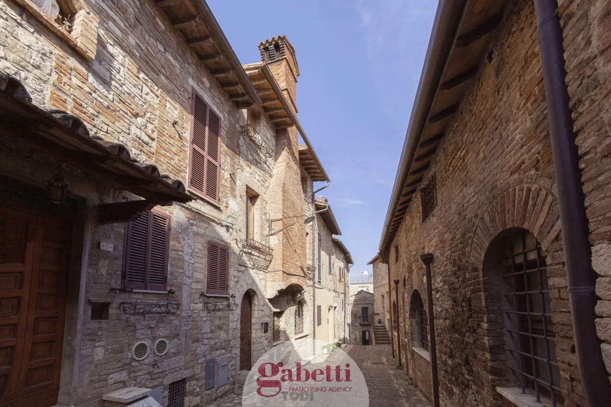 Appartamento in vendita a Todi - foto 1