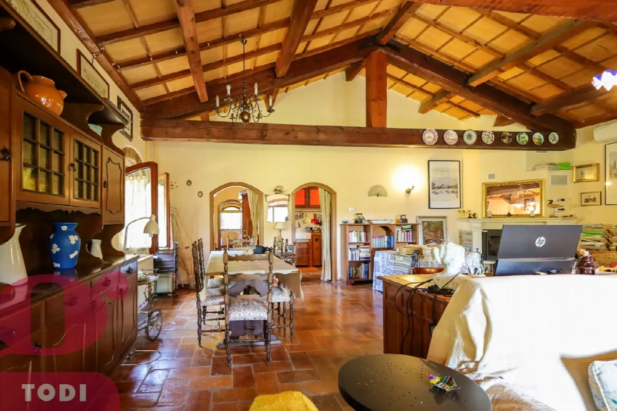 Casa indipendente in vendita a Todi - foto 1