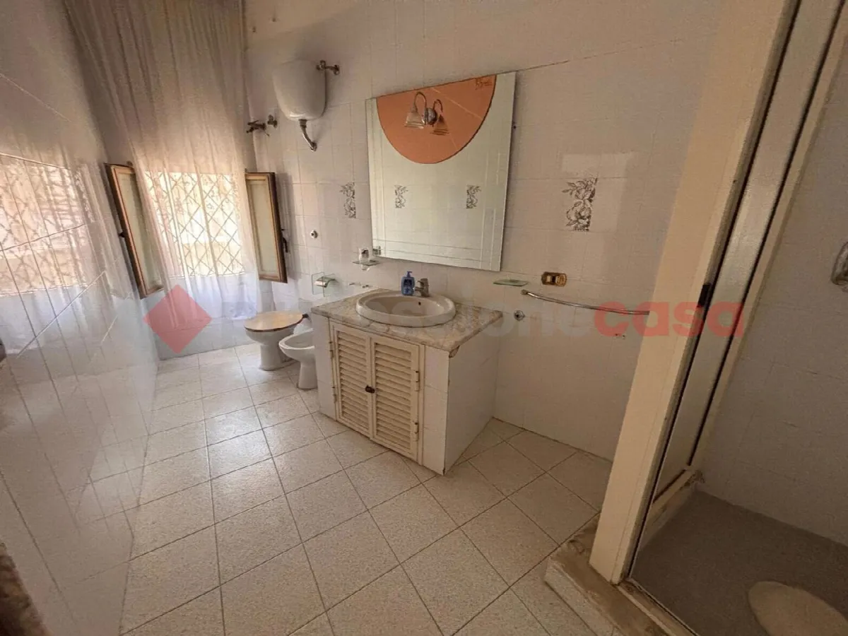 Casa indipendente in vendita a Bari - foto 7
