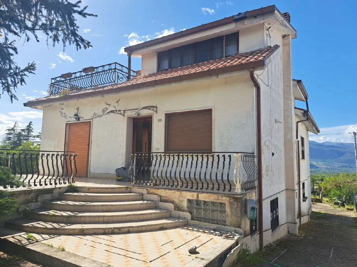 Casa indipendente in vendita a Cervaro - foto 1