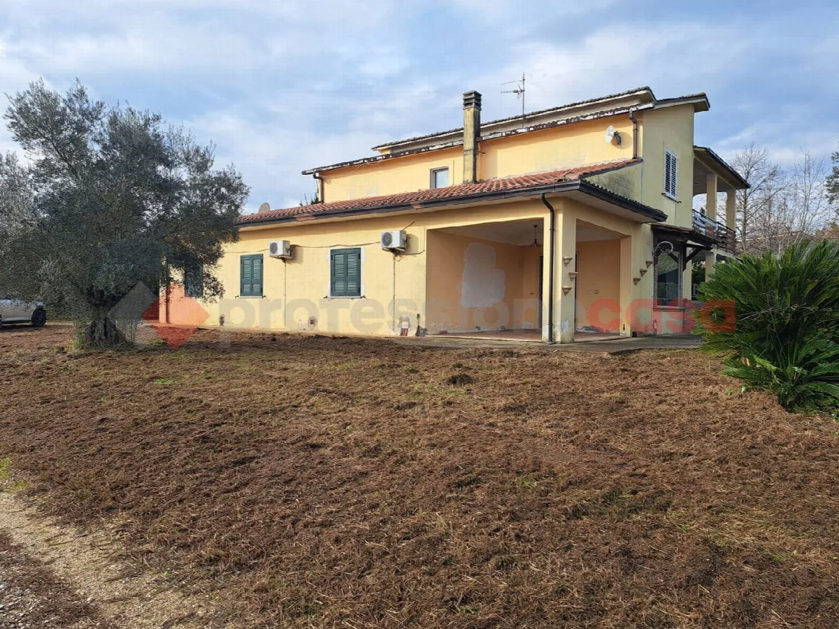 Casa bifamiliare in vendita a Cassino - foto 1