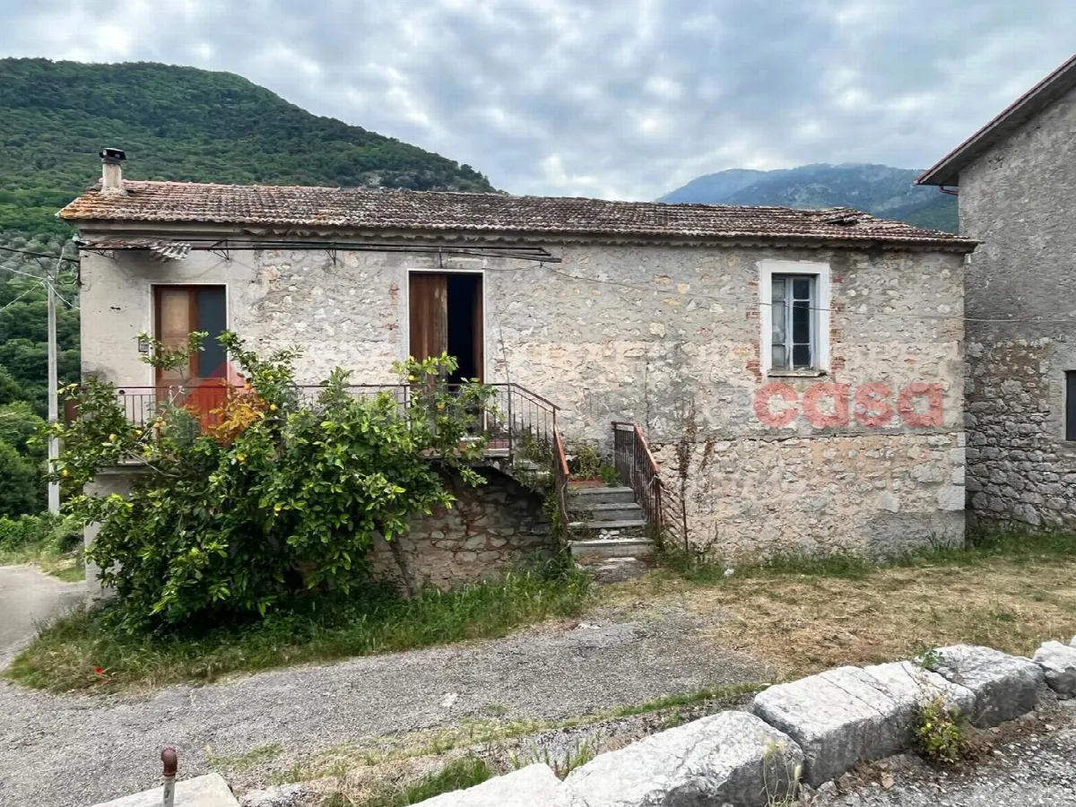 Casa indipendente in vendita a Cassino - foto 1