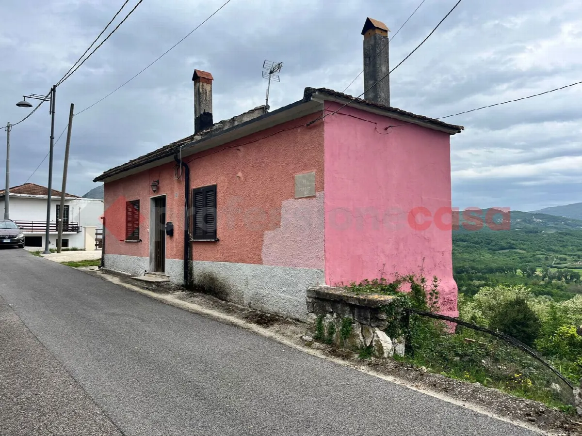 Casa indipendente in vendita a Sant'Ambrogio sul Garigliano - foto 1