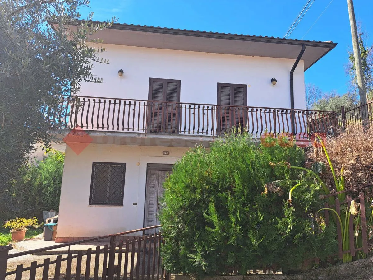 Casa indipendente in vendita a Cervaro - foto 2