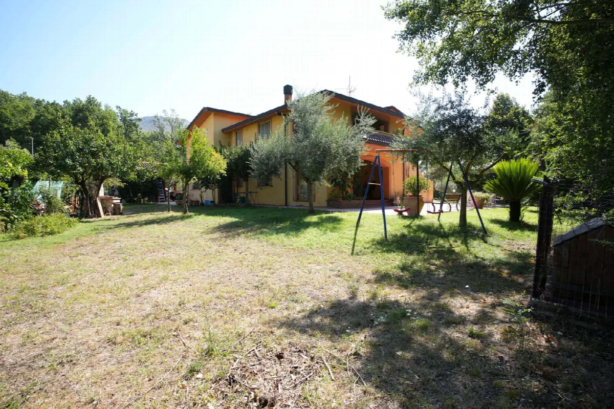 Casa bifamiliare in vendita a San Vittore del Lazio - foto 4