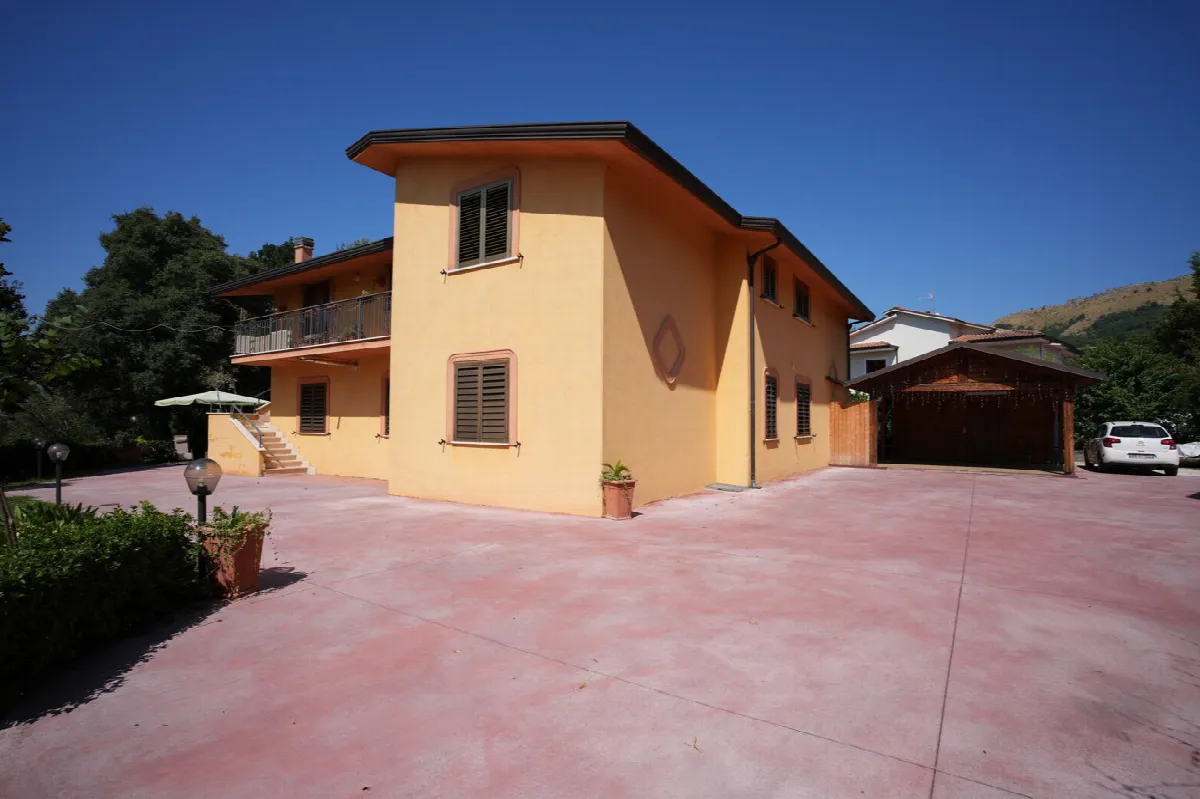 Casa bifamiliare in vendita a San Vittore del Lazio - foto 6