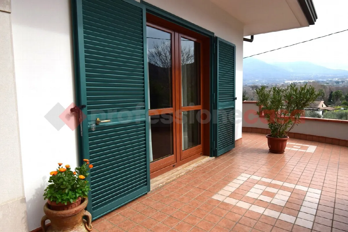 Casa indipendente in vendita a Mercato San Severino - foto 2