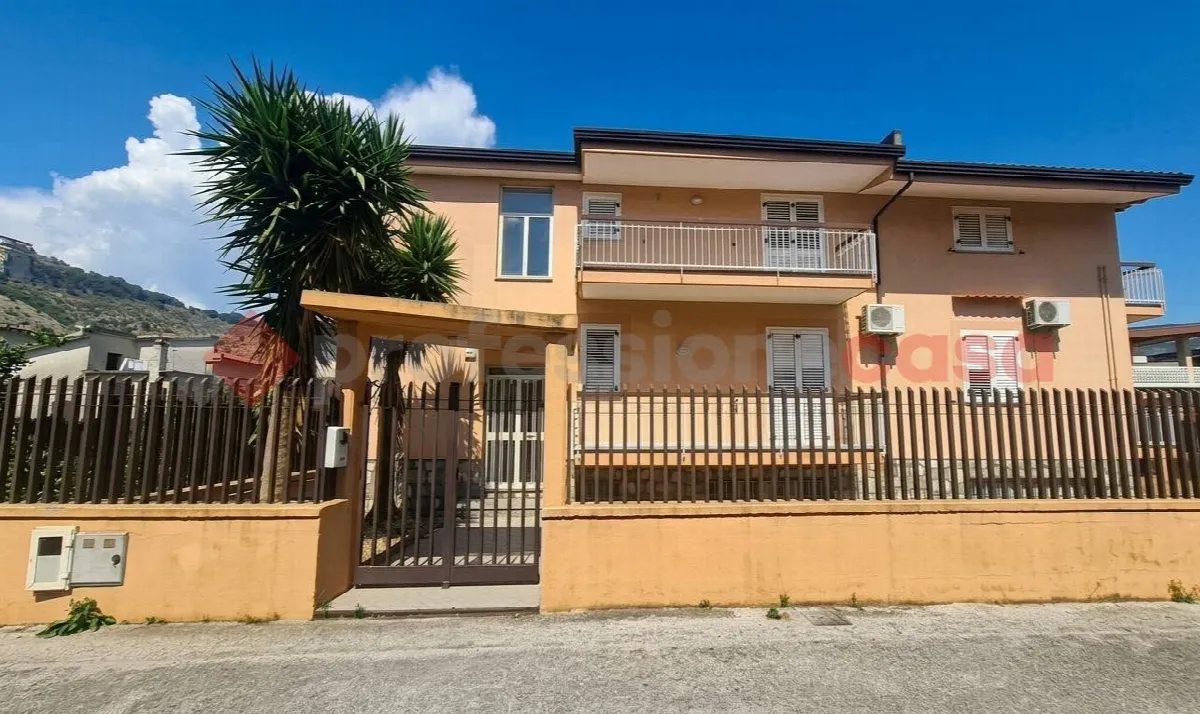 Casa bifamiliare in vendita a Castel San Giorgio - foto 1
