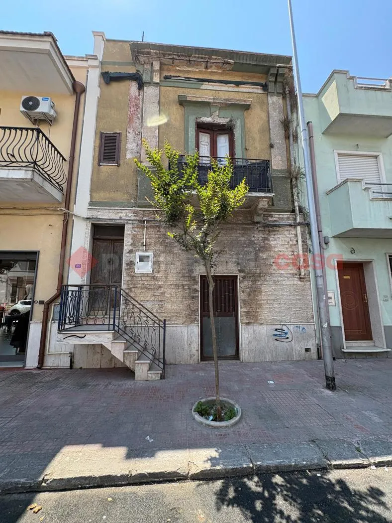 Stabile in vendita a Pulsano - foto 1