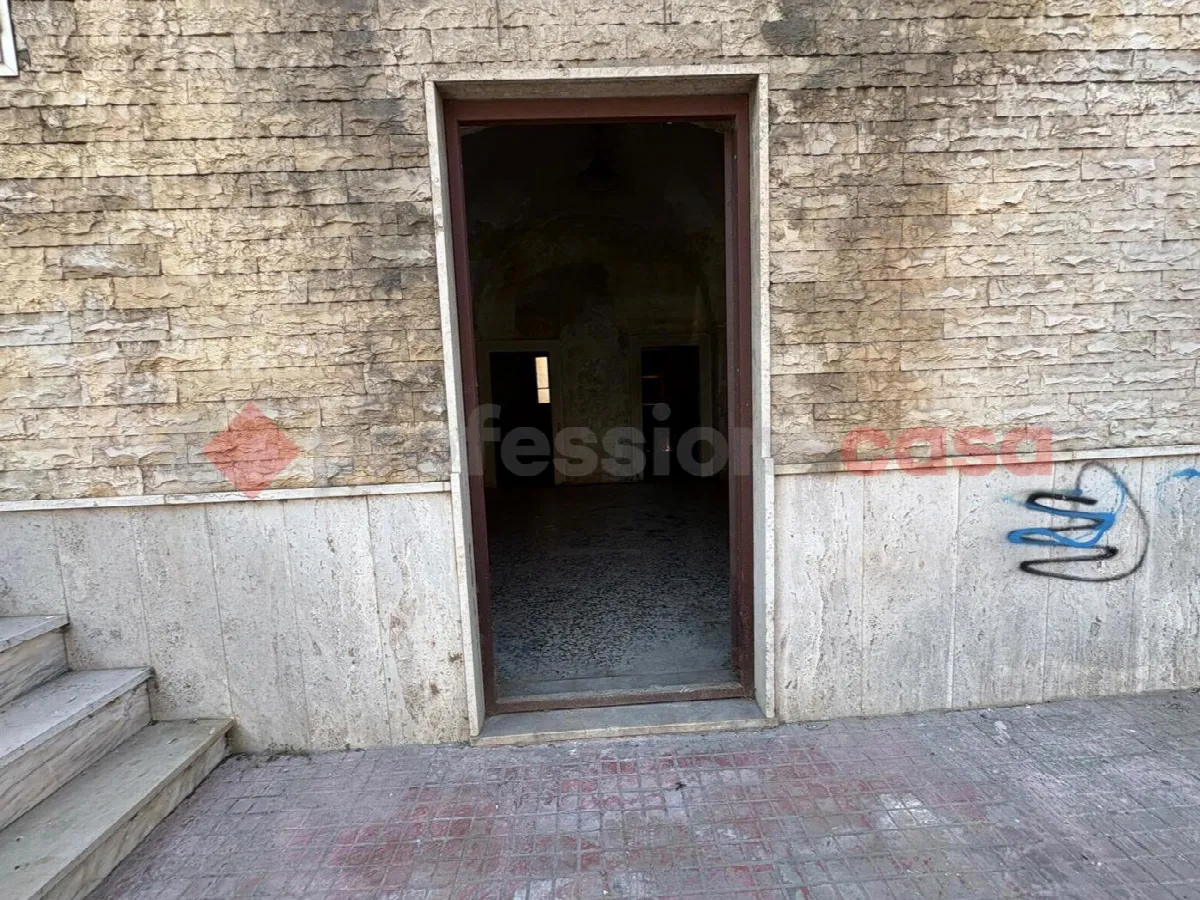 Stabile in vendita a Pulsano - foto 2