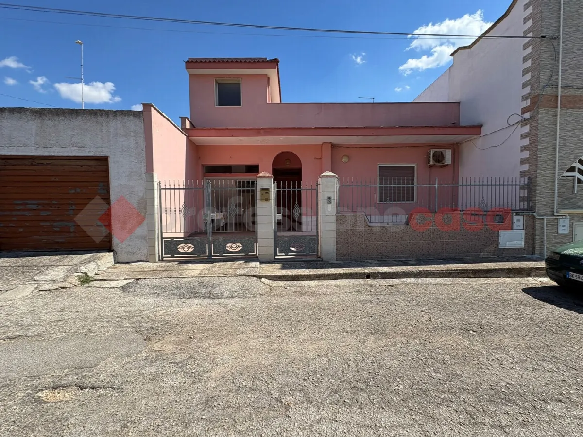 Casa indipendente in vendita a Pulsano - foto 1