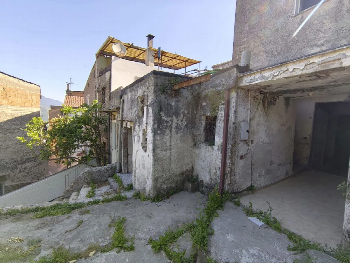 Casa indipendente in vendita a Mercato San Severino - foto 1