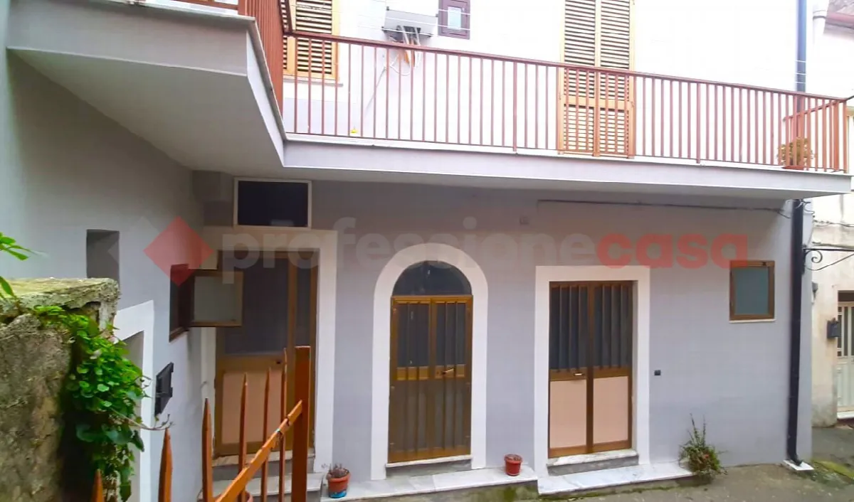 Casa indipendente in vendita a Mercato San Severino - foto 1