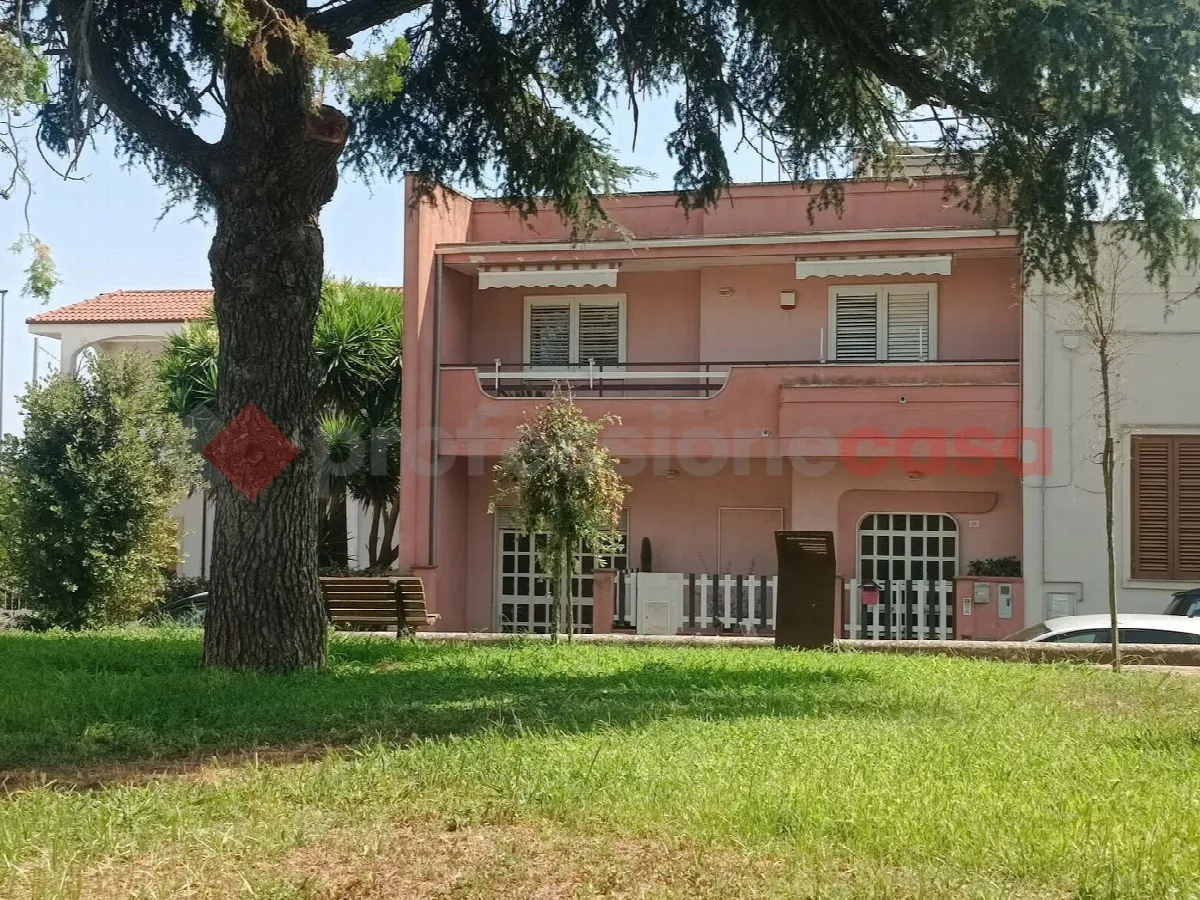 Casa indipendente in vendita a Carpignano Salentino - foto 1