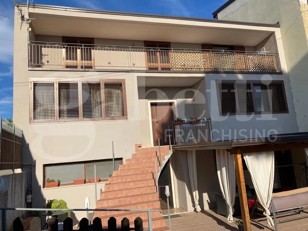 Villa in vendita a Battipaglia - foto 1