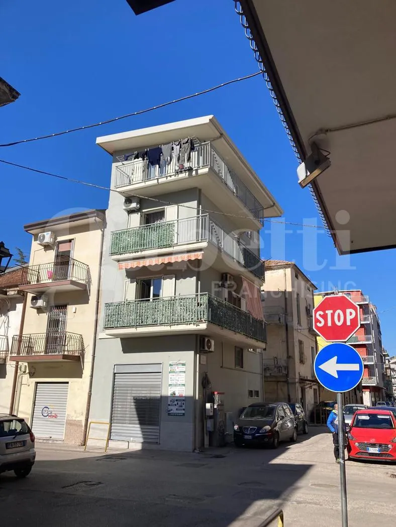 Casa indipendente in vendita a Battipaglia - foto 1