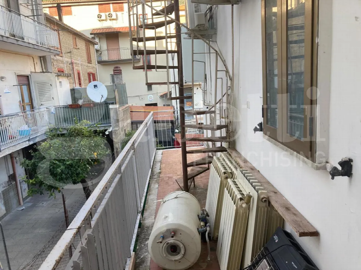 Casa indipendente in vendita a Olevano sul Tusciano - foto 2