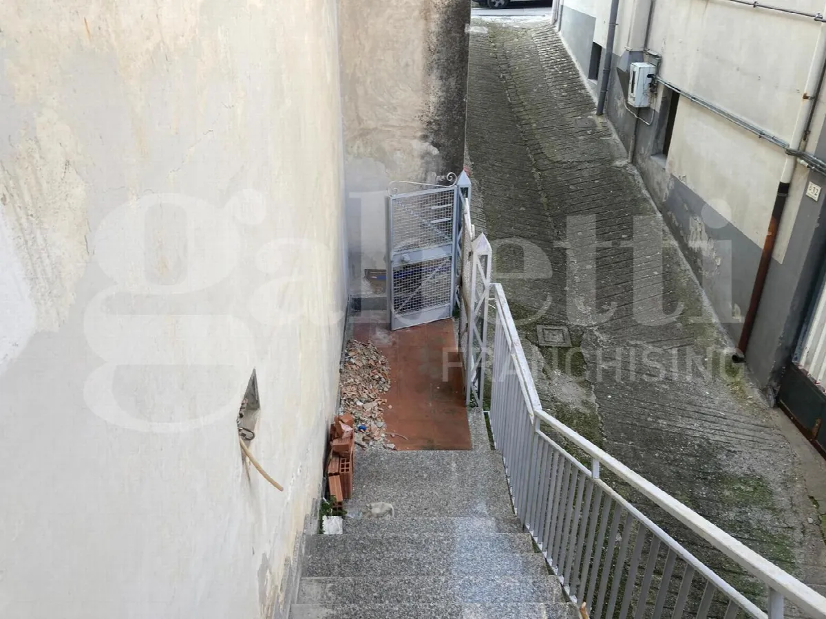 Casa indipendente in vendita a Olevano sul Tusciano - foto 4