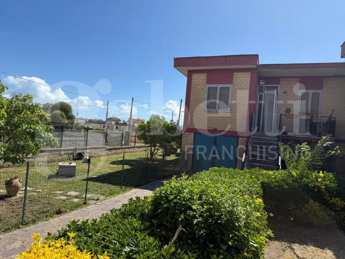 Casa bifamiliare in vendita a Nettuno - foto 1