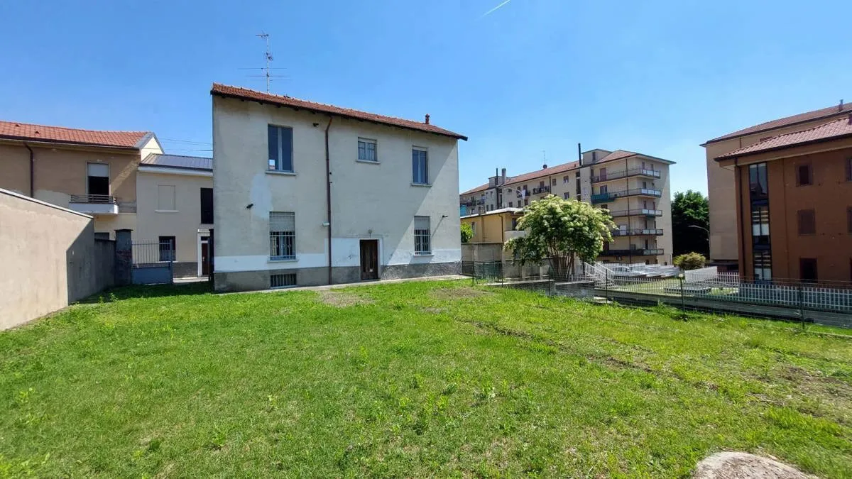 Casa indipendente in vendita a San Vittore Olona - foto 1