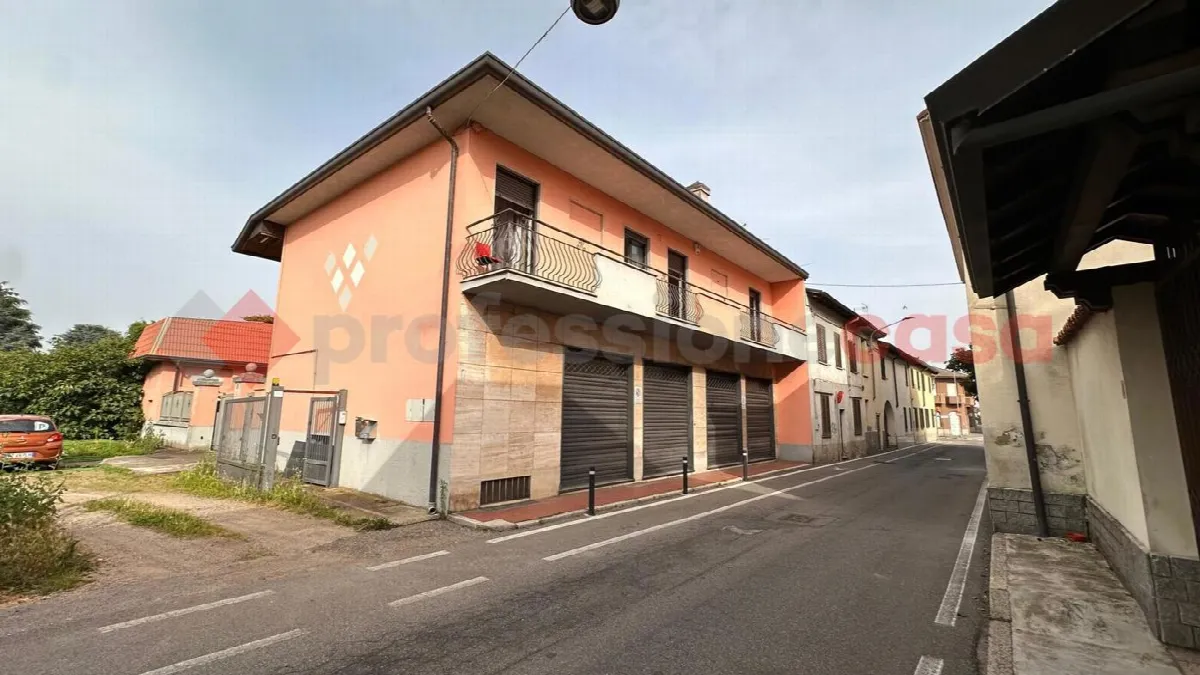 Casa indipendente in vendita a Cerro Maggiore - foto 1