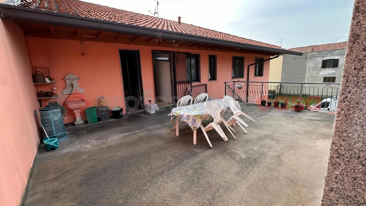 Casa indipendente in vendita a Cerro Maggiore - foto 2