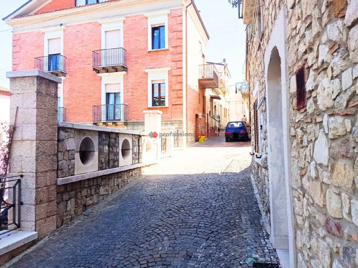 Casa indipendente in vendita a Orsara di Puglia - foto 2
