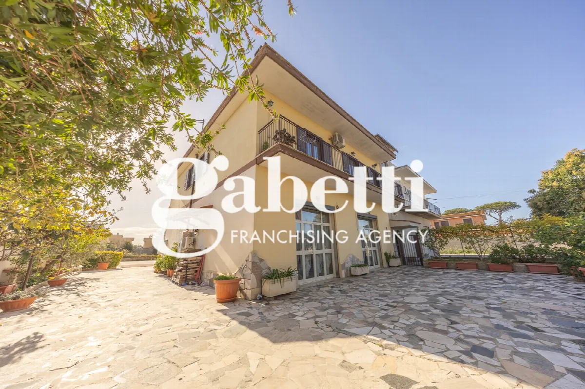 Casa bifamiliare in vendita a Roma - foto 1