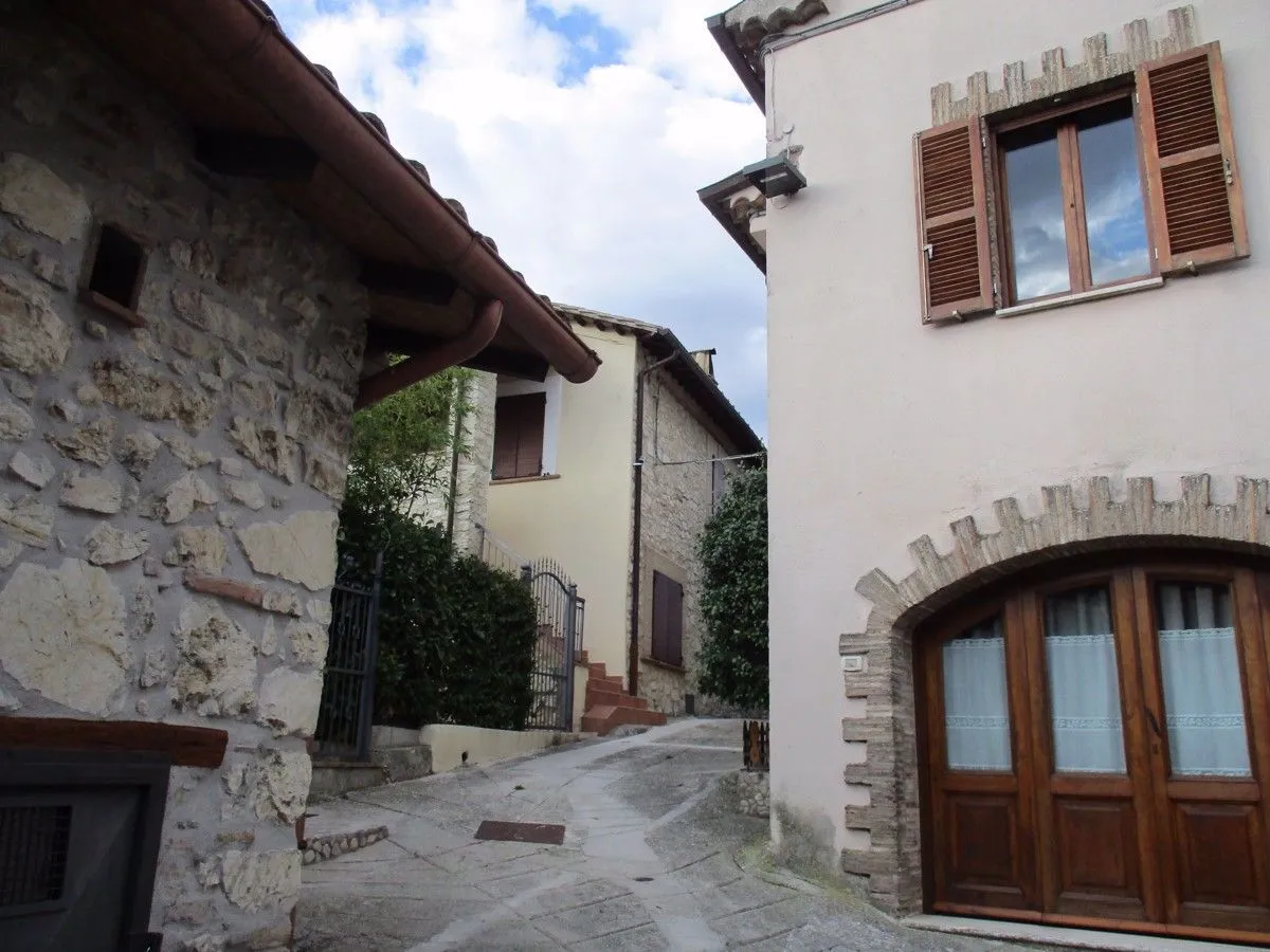 Appartamento in vendita a Ferentillo - foto 2