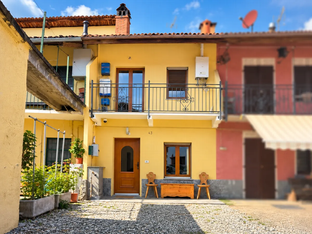 Casa indipendente in vendita a Val della Torre - foto 1