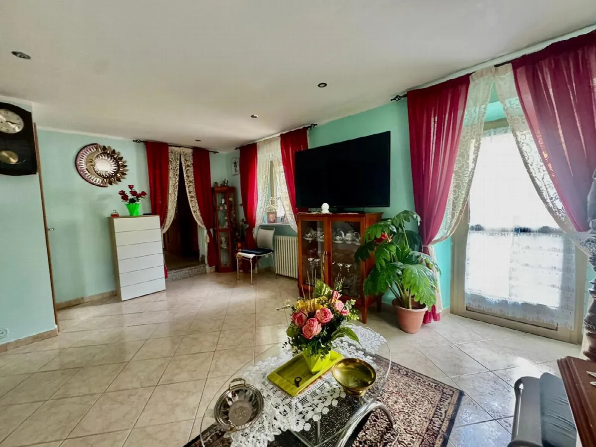 Casa indipendente in vendita a Val della Torre - foto 10