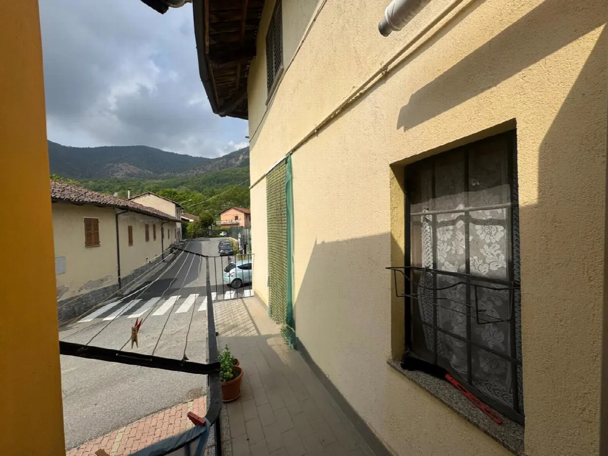 Casa indipendente in vendita a Val della Torre - foto 3
