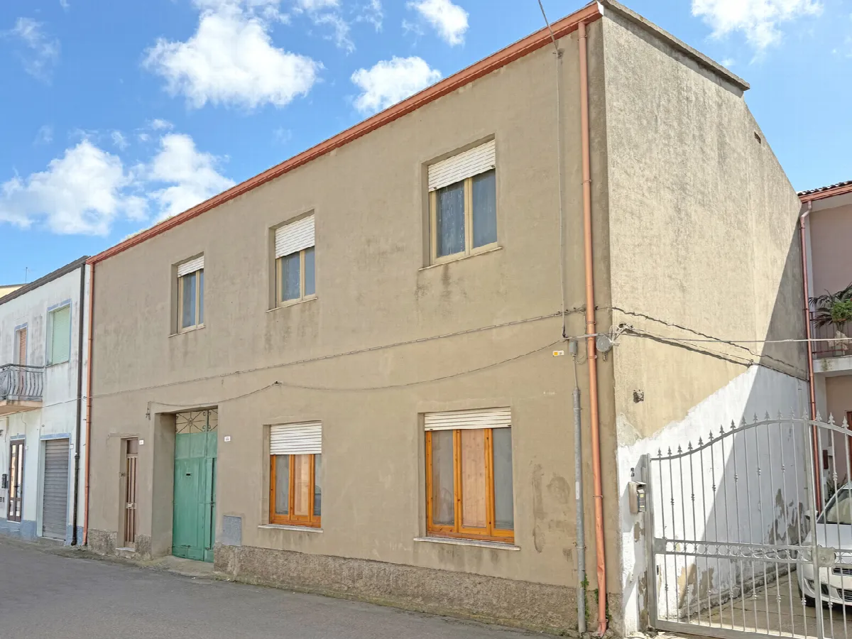 Casa indipendente in vendita a Sanluri - foto 1