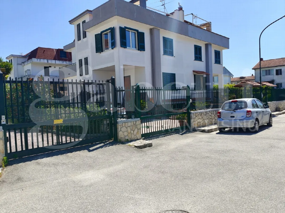 Villetta a schiera in vendita a Giugliano in Campania - foto 1