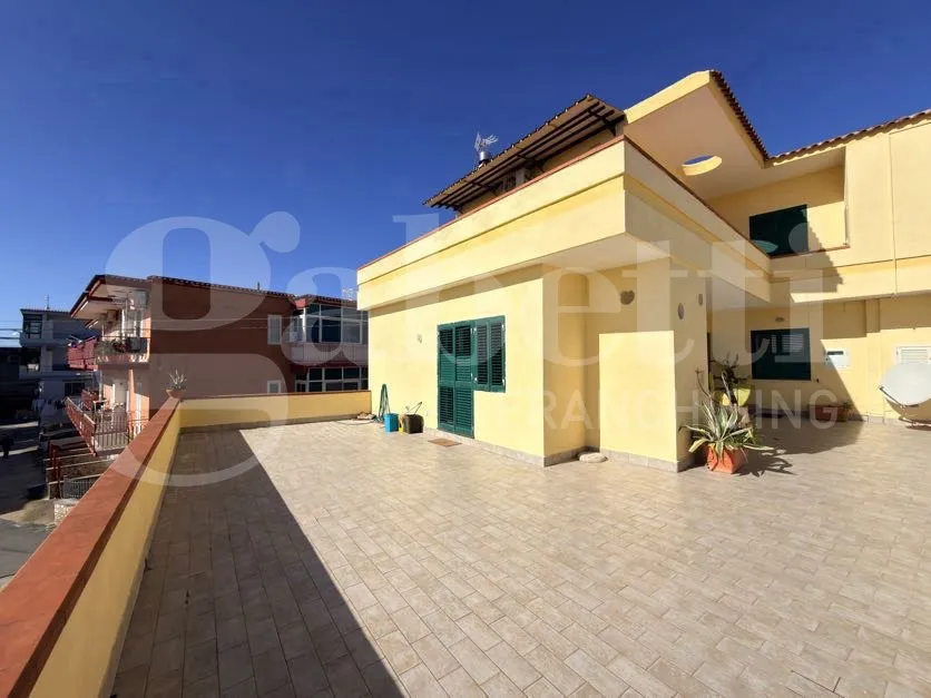 Casa indipendente in vendita a Monte di Procida - foto 1
