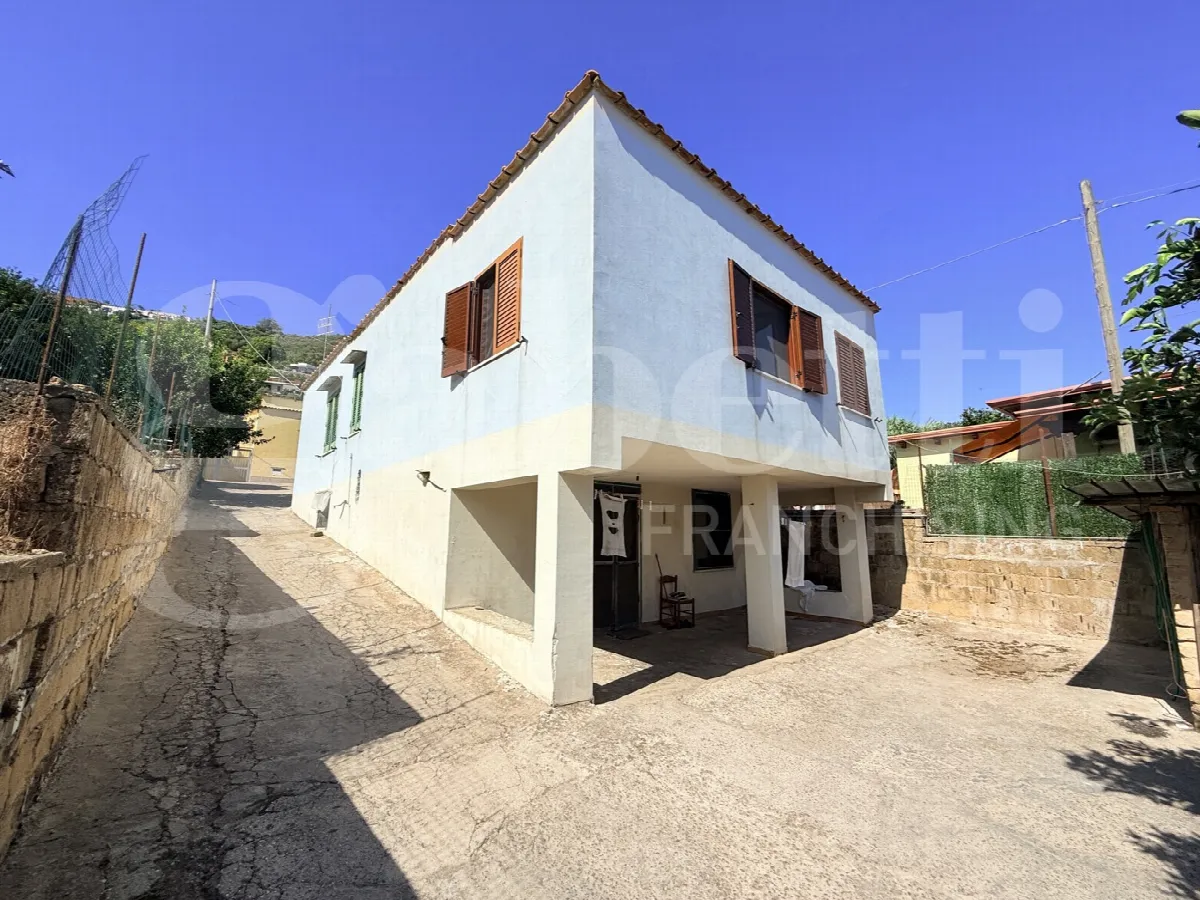 Casa indipendente in vendita a Monte di Procida - foto 1