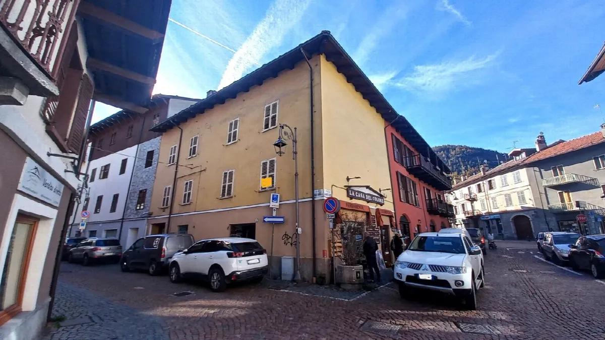 Stabile in vendita a Oulx - foto 1