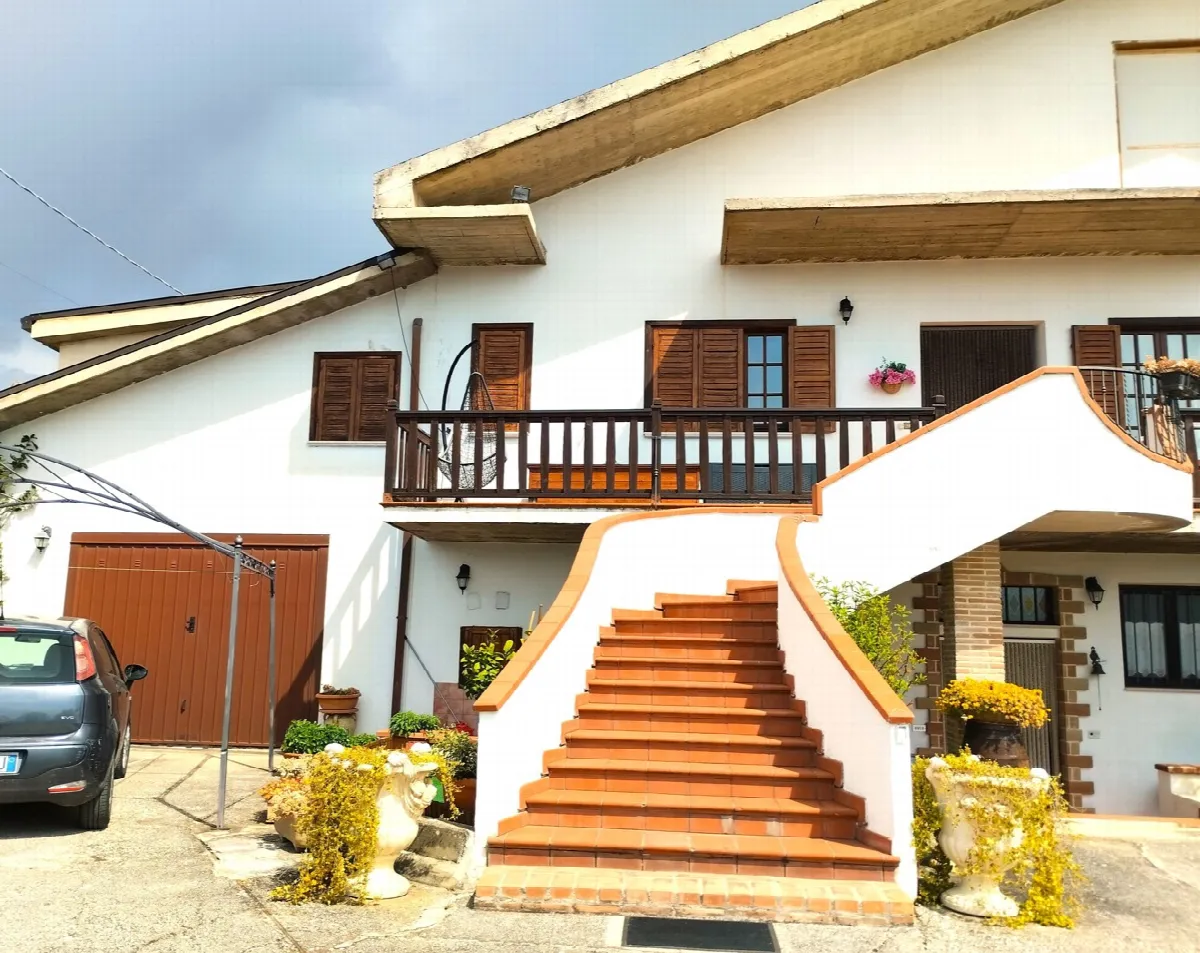 Casa bifamiliare in vendita a Celano - foto 1