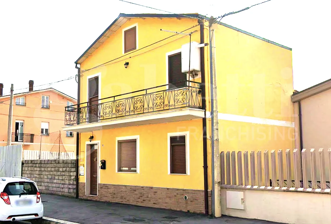 Casa indipendente in vendita a Avezzano - foto 1
