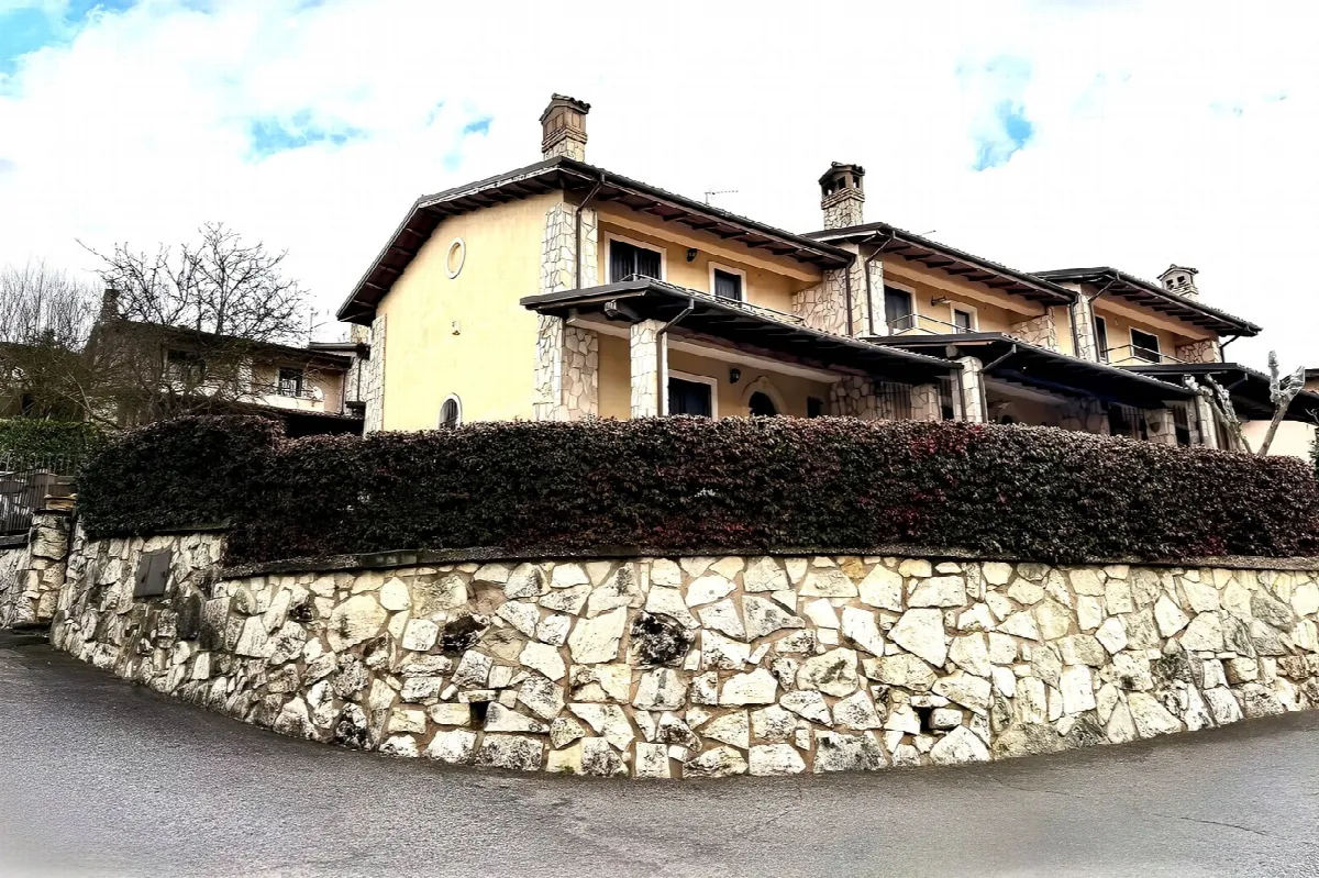 Villetta a schiera in vendita a Avezzano - foto 2
