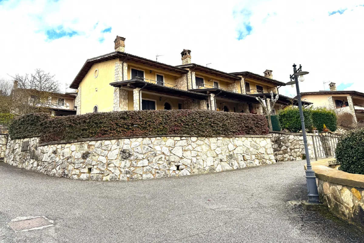 Villetta a schiera in vendita a Avezzano - foto 3